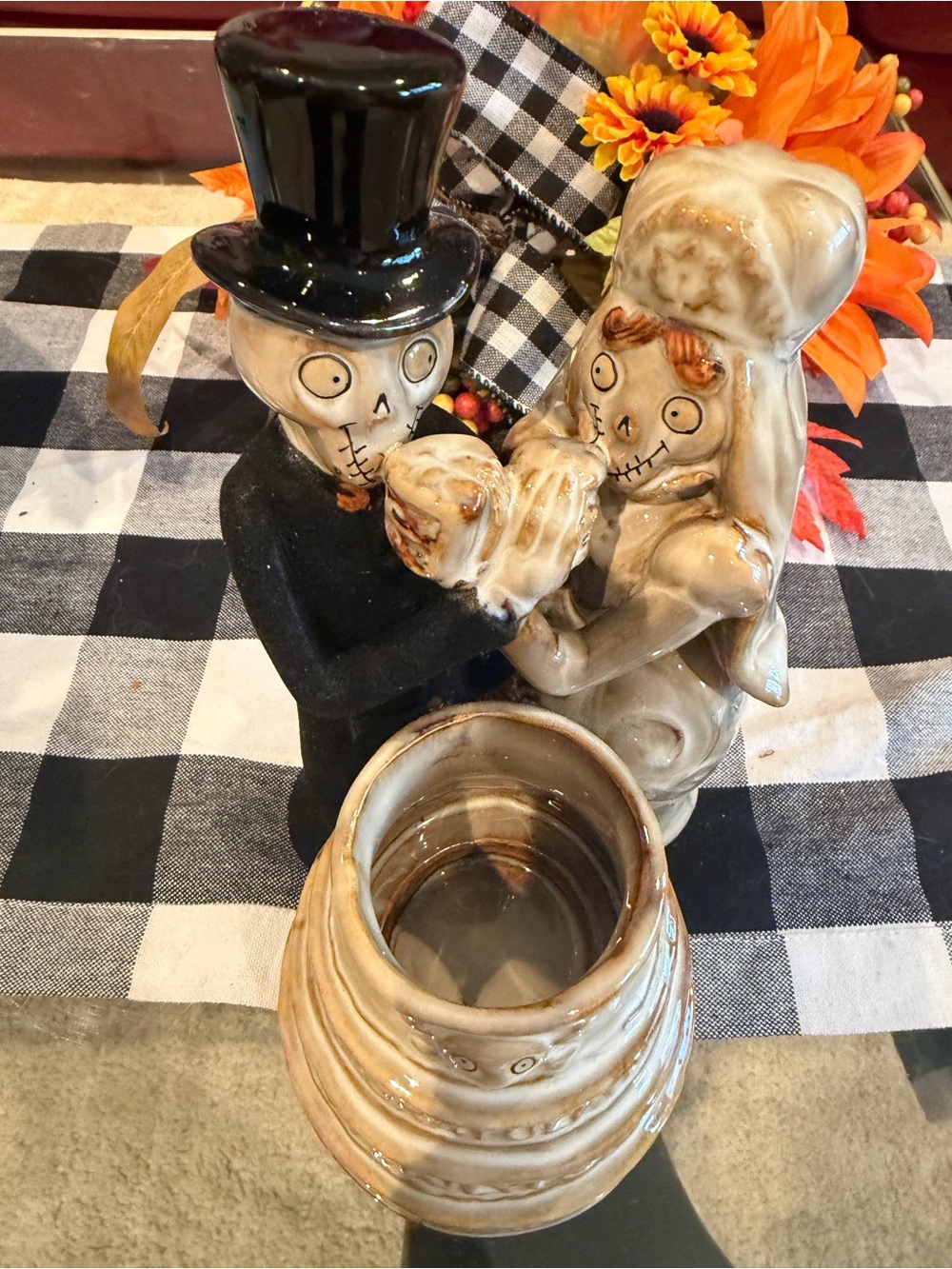 HALLOWEEN YANKEE CANDLE BONEY BUNCH BRIDE GROOM WEDDING CAKE DECOR 2010
